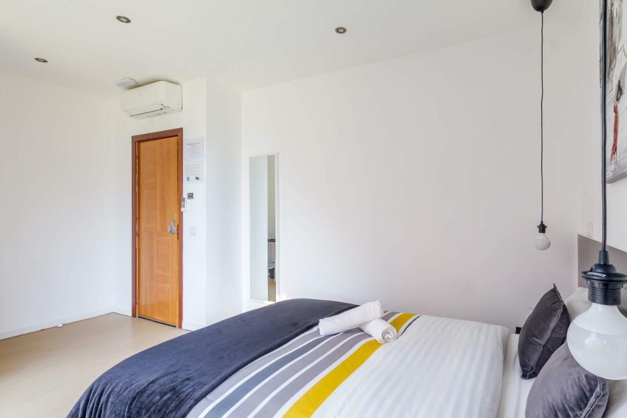 Ayz Javier Cabrini - Auto Check-In Property Madrid Exterior photo