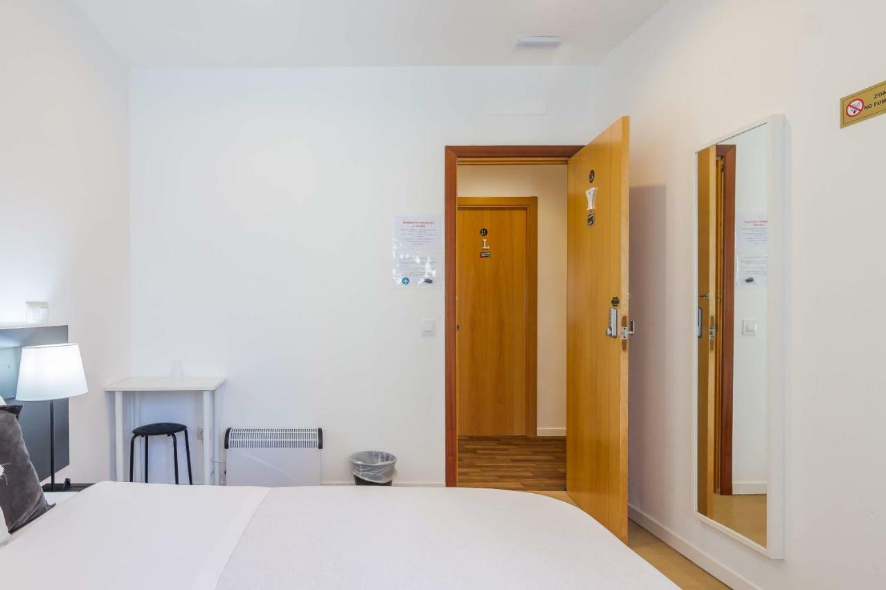 Ayz Javier Cabrini - Auto Check-In Property Madrid Exterior photo