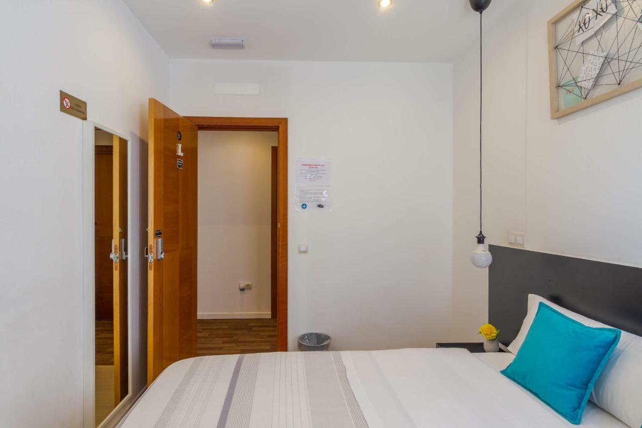 Ayz Javier Cabrini - Auto Check-In Property Madrid Exterior photo